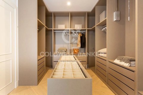 Huoneisto myytävänä Madrid, Espanja, 4 makuuhuonetta, 244 m2 No. 159433 - kuva 16