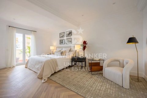 Huoneisto myytävänä Madrid, Espanja, 4 makuuhuonetta, 244 m2 No. 159433 - kuva 14