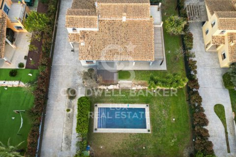 House for sale in Peralada, Girona, Spain 4 bedrooms, 310 sq.m. No. 159435 - photo 30
