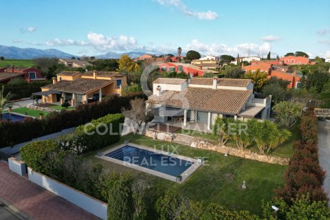 House for sale in Peralada, Girona, Spain 4 bedrooms, 310 sq.m. No. 159435 - photo 4