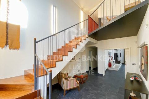 Продажа дома в Пералада, Герона, Испания 4 спальни, 310м2 №159435 - фото 8