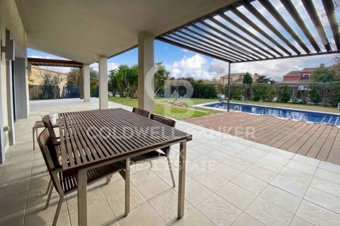 Продажа дома в Пералада, Герона, Испания 4 спальни, 310м2 №159435 - фото 22