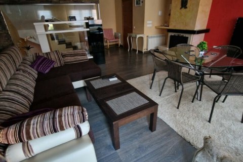 House for sale in Figueres, Girona, Spain 3 bedrooms, 165 sq.m. No. 154148 - photo 14