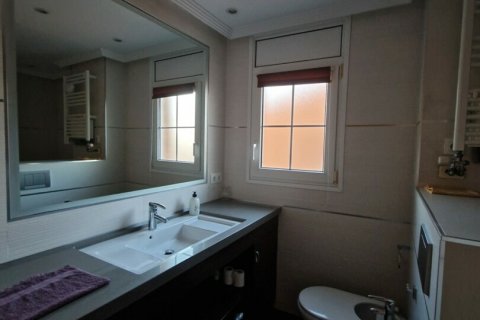 House for sale in Figueres, Girona, Spain 3 bedrooms, 165 sq.m. No. 154148 - photo 6