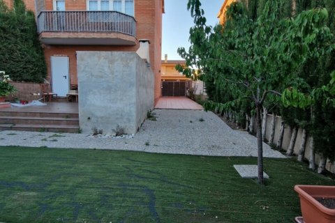 House for sale in Figueres, Girona, Spain 3 bedrooms, 165 sq.m. No. 154148 - photo 16