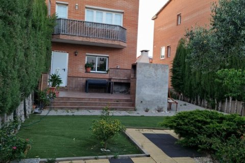 Dom w Figueres, Girona, Hiszpania 3 sypialnie, 165 mkw. nr 154148