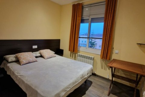 House for sale in Figueres, Girona, Spain 3 bedrooms, 165 sq.m. No. 154148 - photo 11