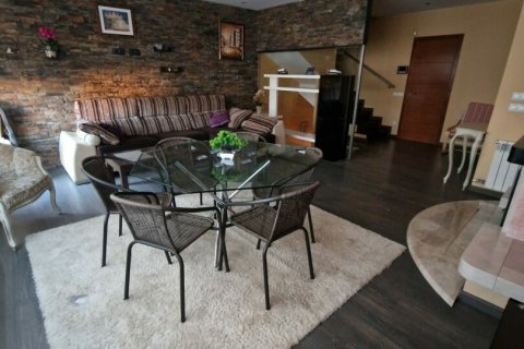 House for sale in Figueres, Girona, Spain 3 bedrooms, 165 sq.m. No. 154148 - photo 15