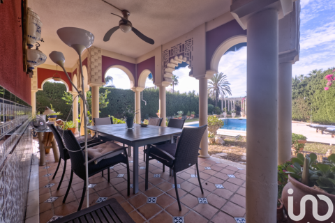 Dom w Torrevieja, Alicante, Hiszpania 8 sypialni, 500 mkw. nr 154142 – zdjęcie 10