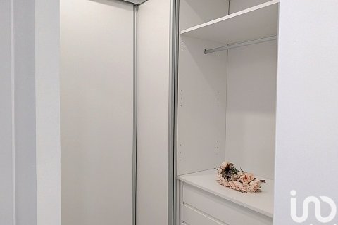 Huoneisto myytävänä Sabadell, Barcelona, Espanja, 3 makuuhuonetta, 102 m2 No. 154145 - kuva 23