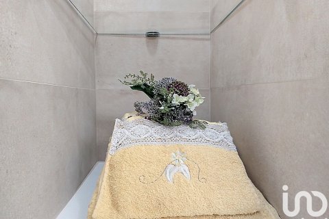 Huoneisto myytävänä Sabadell, Barcelona, Espanja, 3 makuuhuonetta, 102 m2 No. 154145 - kuva 15