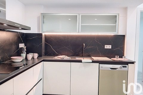 Huoneisto myytävänä Sabadell, Barcelona, Espanja, 3 makuuhuonetta, 102 m2 No. 154145 - kuva 6