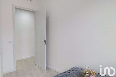 Huoneisto myytävänä Sabadell, Barcelona, Espanja, 3 makuuhuonetta, 102 m2 No. 154145 - kuva 19