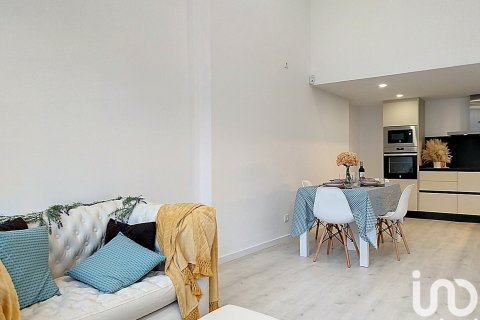 Huoneisto myytävänä Sabadell, Barcelona, Espanja, 3 makuuhuonetta, 102 m2 No. 154145 - kuva 3