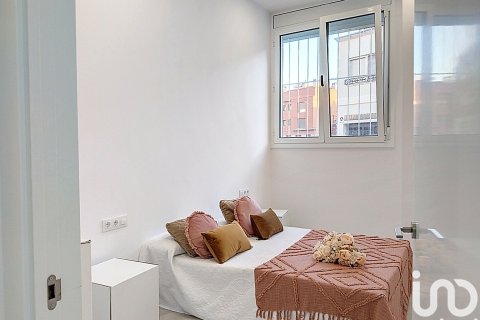 Huoneisto myytävänä Sabadell, Barcelona, Espanja, 3 makuuhuonetta, 102 m2 No. 154145 - kuva 20