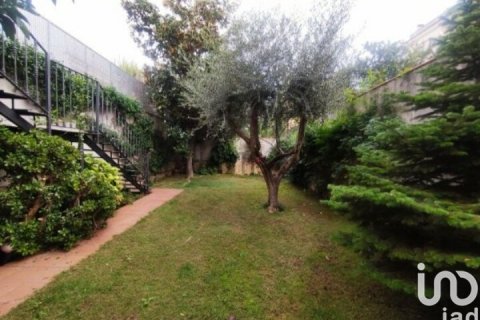 Дом в Пинеда-де-Мар, Барселона, Испания 6 спален, 470м2 №154147