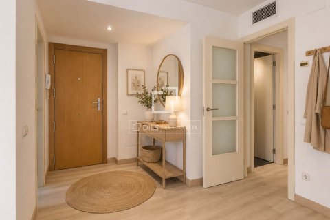 Apartment à vendre à Sant Just Desvern, Barcelona, Espagne, 3 chambres, 112 m2 No. 195609 - photo 3