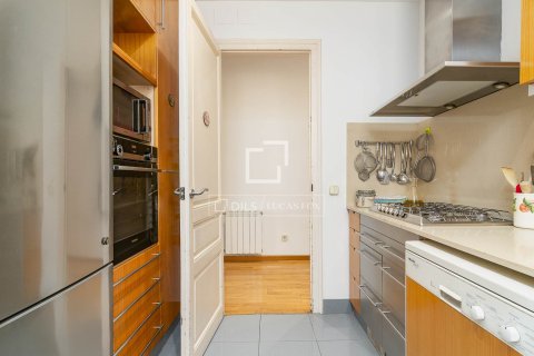 Apartment à vendre à Barcelona, Espagne, 3 chambres, 150 m2 No. 195606 - photo 16