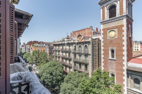 Apartment à vendre à Barcelona, Espagne, 3 chambres, 150 m2 No. 195606 - photo 2