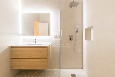 Apartment à vendre à Barcelona, Espagne, 4 chambres, 100 m2 No. 195610 - photo 19