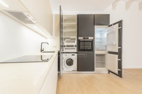 Apartment à vendre à Barcelona, Espagne, 4 chambres, 100 m2 No. 195610 - photo 10