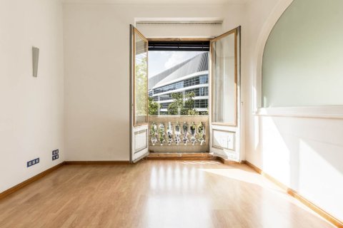 Apartment à vendre à Barcelona, Espagne, 3 chambres, 134 m2 No. 195605 - photo 12