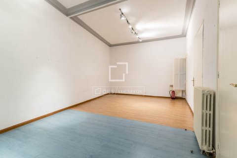 Apartment à vendre à Barcelona, Espagne, 3 chambres, 134 m2 No. 195605 - photo 27