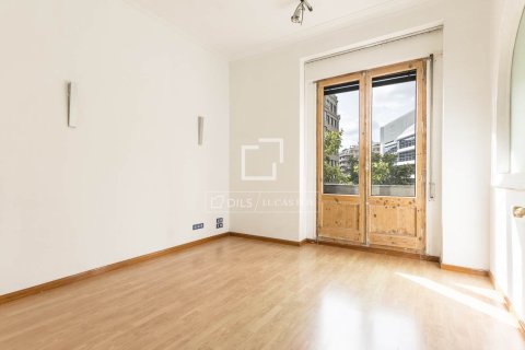 Apartment à vendre à Barcelona, Espagne, 3 chambres, 134 m2 No. 195605 - photo 21