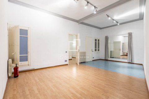 Apartment à vendre à Barcelona, Espagne, 3 chambres, 134 m2 No. 195605 - photo 5