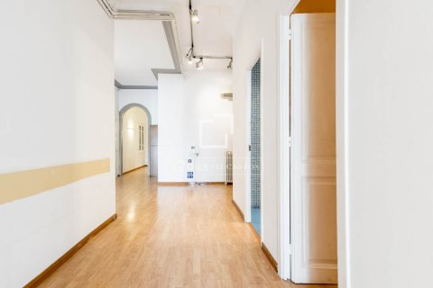 Apartment à vendre à Barcelona, Espagne, 3 chambres, 134 m2 No. 195605 - photo 24