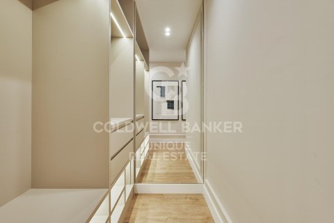 Huoneisto myytävänä Madrid, Espanja, 2 makuuhuonetta, 95 m2 No. 158206 - kuva 11