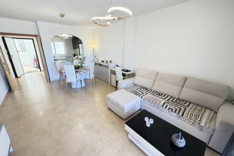 Huoneisto myytävänä Cabo Roig, Alicante, Espanja, 2 makuuhuonetta, 70 m2 No. 189632 - kuva 4