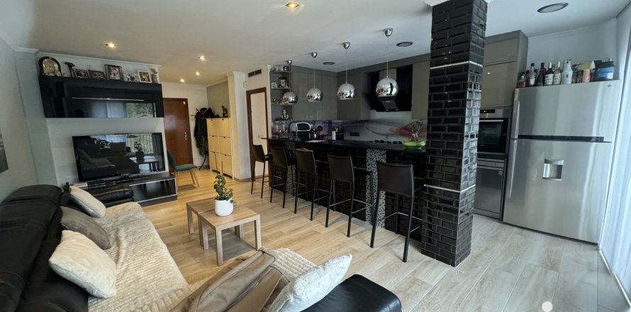 Пентхаус в Розы, Герона, Испания 3 спальни, 82м2 №154079