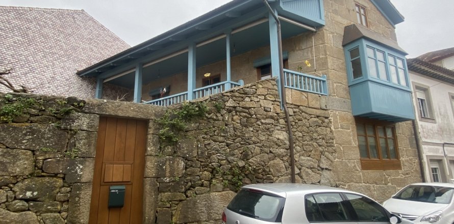 Hus i Cambados, Pontevedra, Spanien 3 sovrum, 220 kvm. Nr. 154085