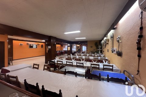 Kafejnīca / restorāns pārdošanā Roda de Ter, Barcelona, Spānijā 270 m2 Nr. 154083 - attēls 3