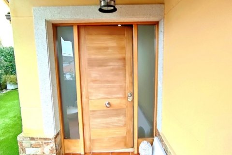 Dom w Sada, A Coruna, Hiszpania 4 sypialnie, 341 mkw. nr 154081