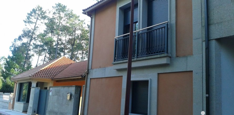 Māja Morana, Pontevedra, Spānijā 4 istabas, 415 m2 Nr. 154080