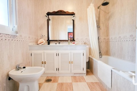 Talo myytävänä Malaga, Espanja, 6 makuuhuonetta, 245 m2 No. 154084 - kuva 11