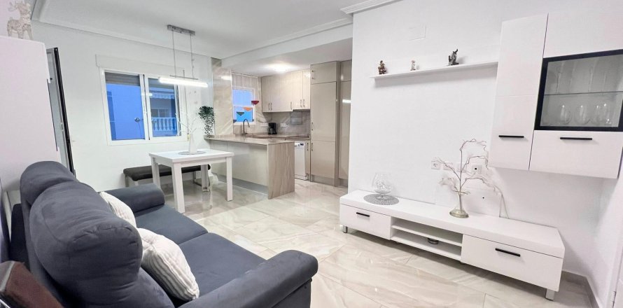 Appartamento a Torrevieja, Alicante, Spagna 60 mq. N° 182892