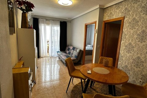 Apartamento en Torrevieja, Alicante, España 2 dormitorios, 55 m2 No. 182889