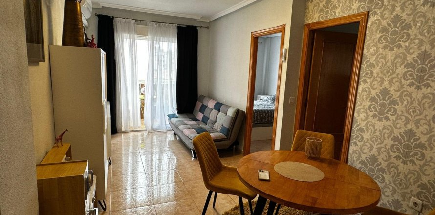 Apartamento en Torrevieja, Alicante, España 2 dormitorios, 55 m2 No. 182889
