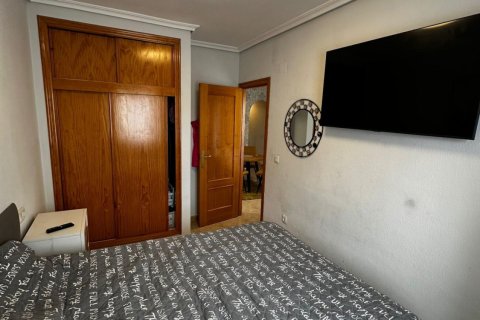 Apartamento en venta en Torrevieja, Alicante, España 2 dormitorios, 55 m2 No. 182889 - foto 4