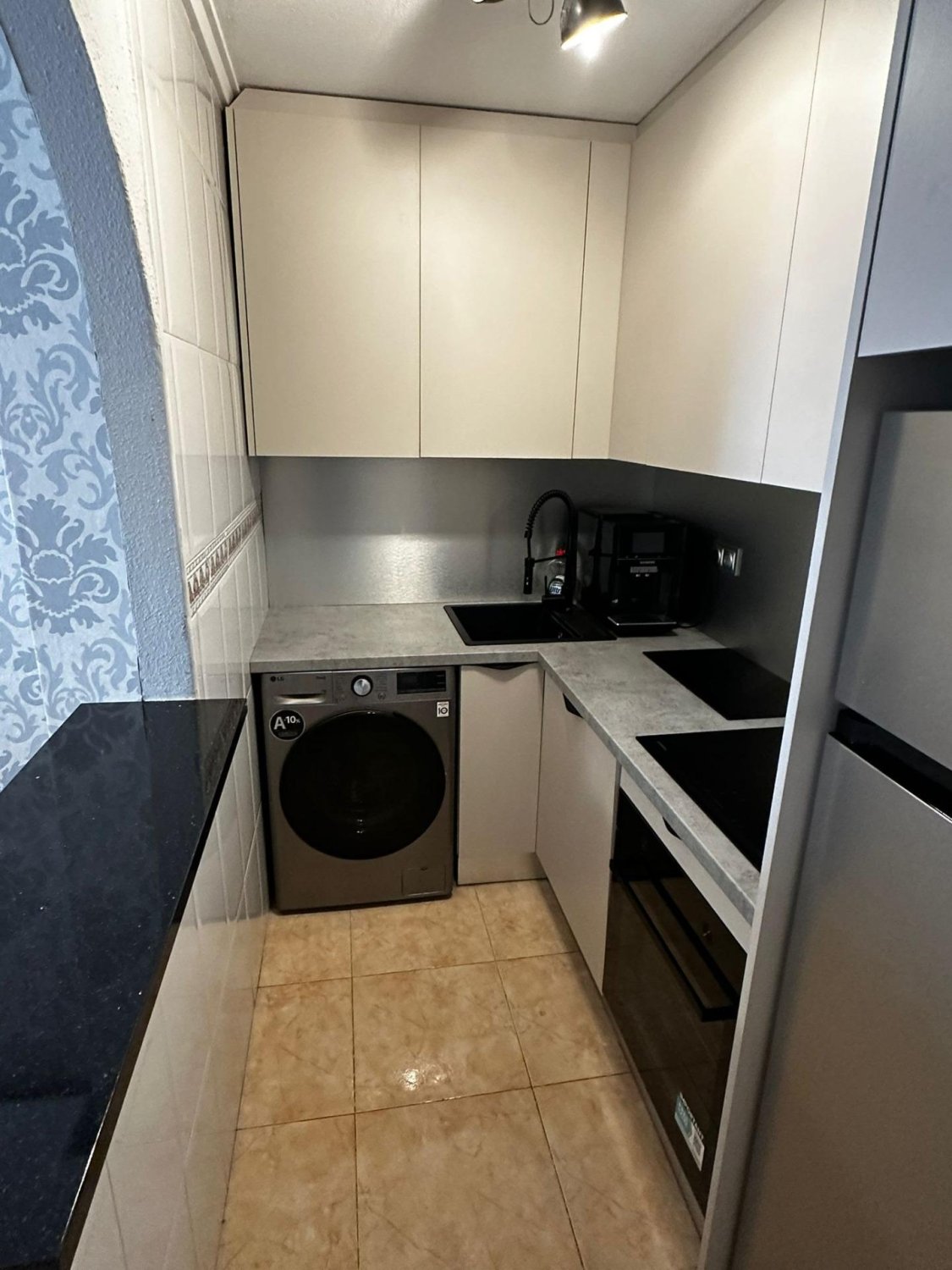 Apartamento en Torrevieja, Alicante, España 2 dormitorios, 55 m2 No. 182889