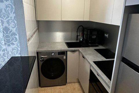 Apartamento en venta en Torrevieja, Alicante, España 2 dormitorios, 55 m2 No. 182889 - foto 3
