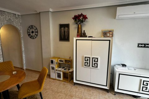 Apartamento en venta en Torrevieja, Alicante, España 2 dormitorios, 55 m2 No. 182889 - foto 16