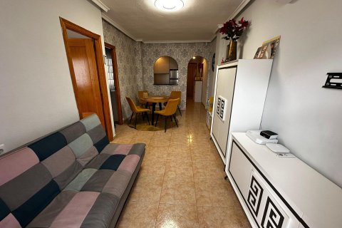 Apartamento en venta en Torrevieja, Alicante, España 2 dormitorios, 55 m2 No. 182889 - foto 2