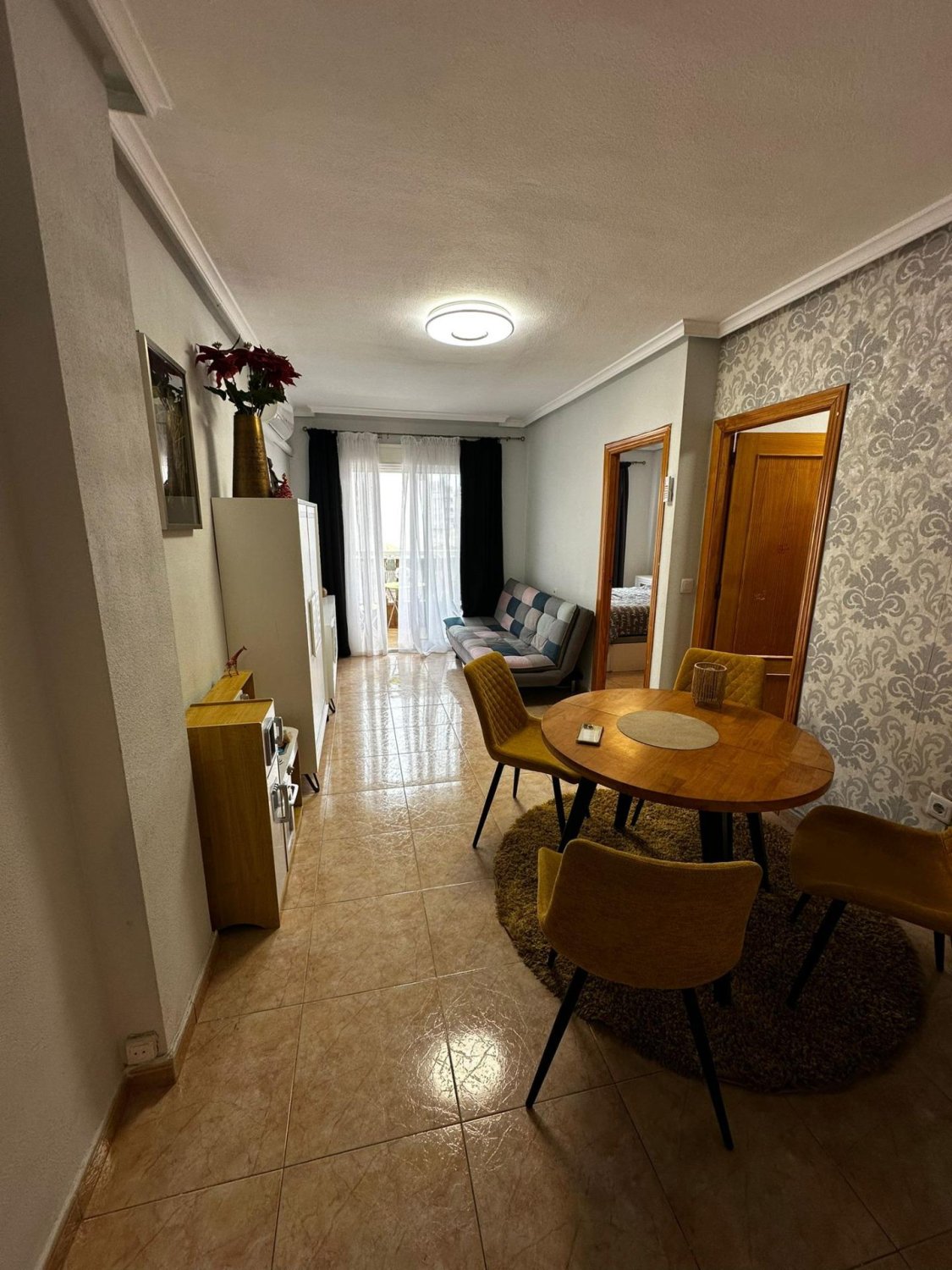 Apartamento en Torrevieja, Alicante, España 2 dormitorios, 55 m2 No. 182889