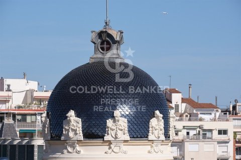 Penthouse for rent in Barcelona, Spain 2 bedrooms, 209 sq.m. No. 160528 - photo 24