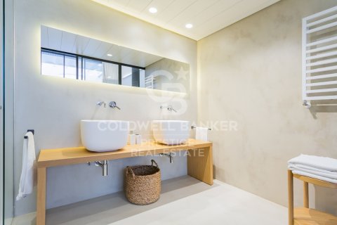 Apartment for rent in Barcelona, Spain 2 bedrooms, 303 sq.m. No. 160525 - photo 14