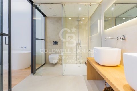 Apartment for rent in Barcelona, Spain 2 bedrooms, 303 sq.m. No. 160525 - photo 17